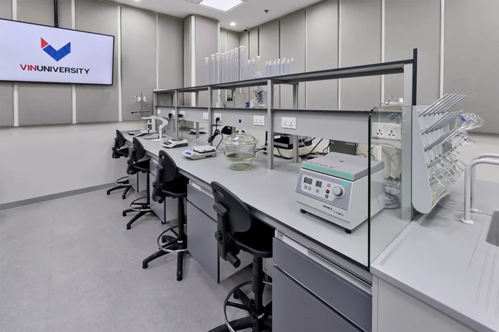 VinUni Chem1