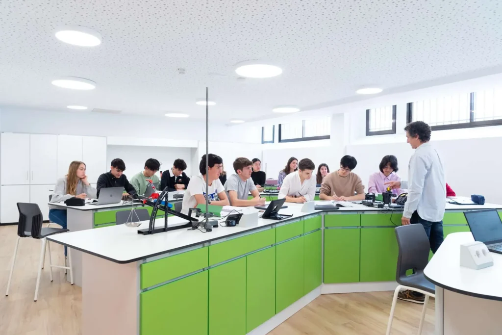 mirabal international school spain students in classroom