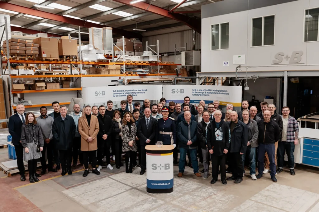 sb uk queens award presentatioon